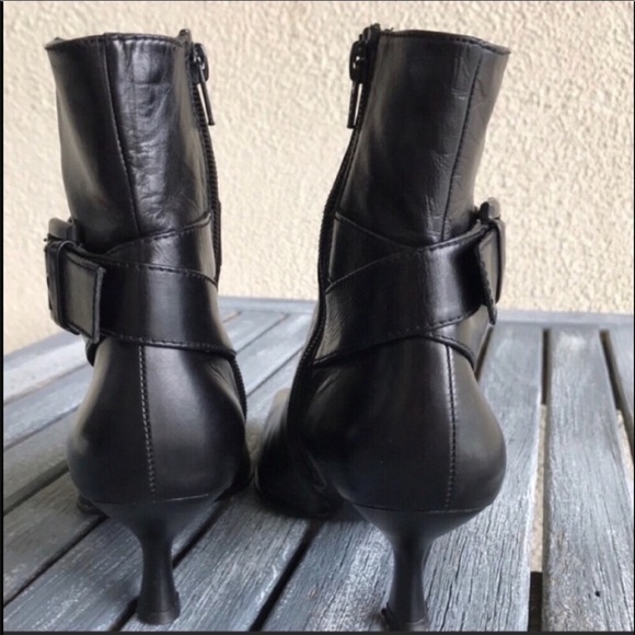 Black leather booties by Stuart Weitzman - Picture 5 of 7